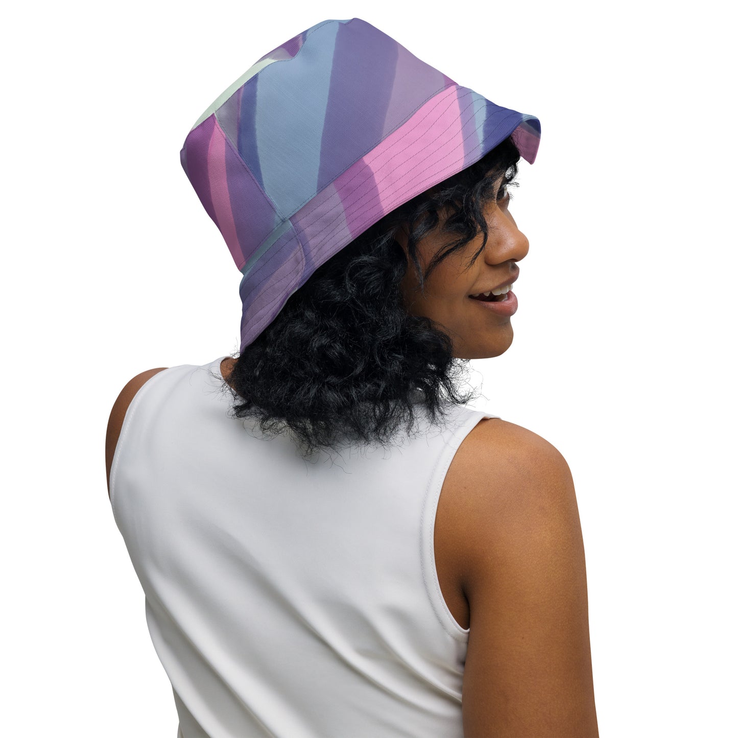 Reversible bucket hat